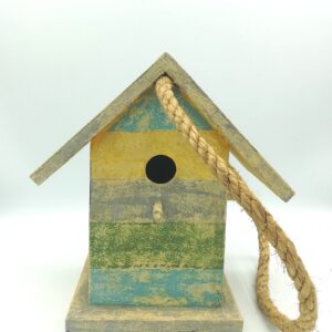 CASETTA PICCOLA PER UCCELLI