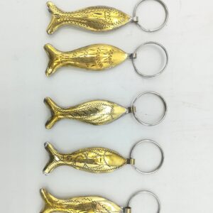 portachiavi in metallo dorato a forma di pesce