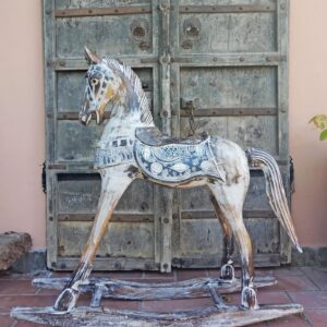 Cavallo indonesiano a dondolo XL bianco e blu