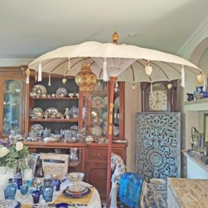 OMBRELLONE CREAM CON BASE IN PIETRA